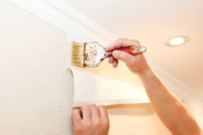 Pose de papier peint à Tarasteix — revêtements muraux et toiles de verre